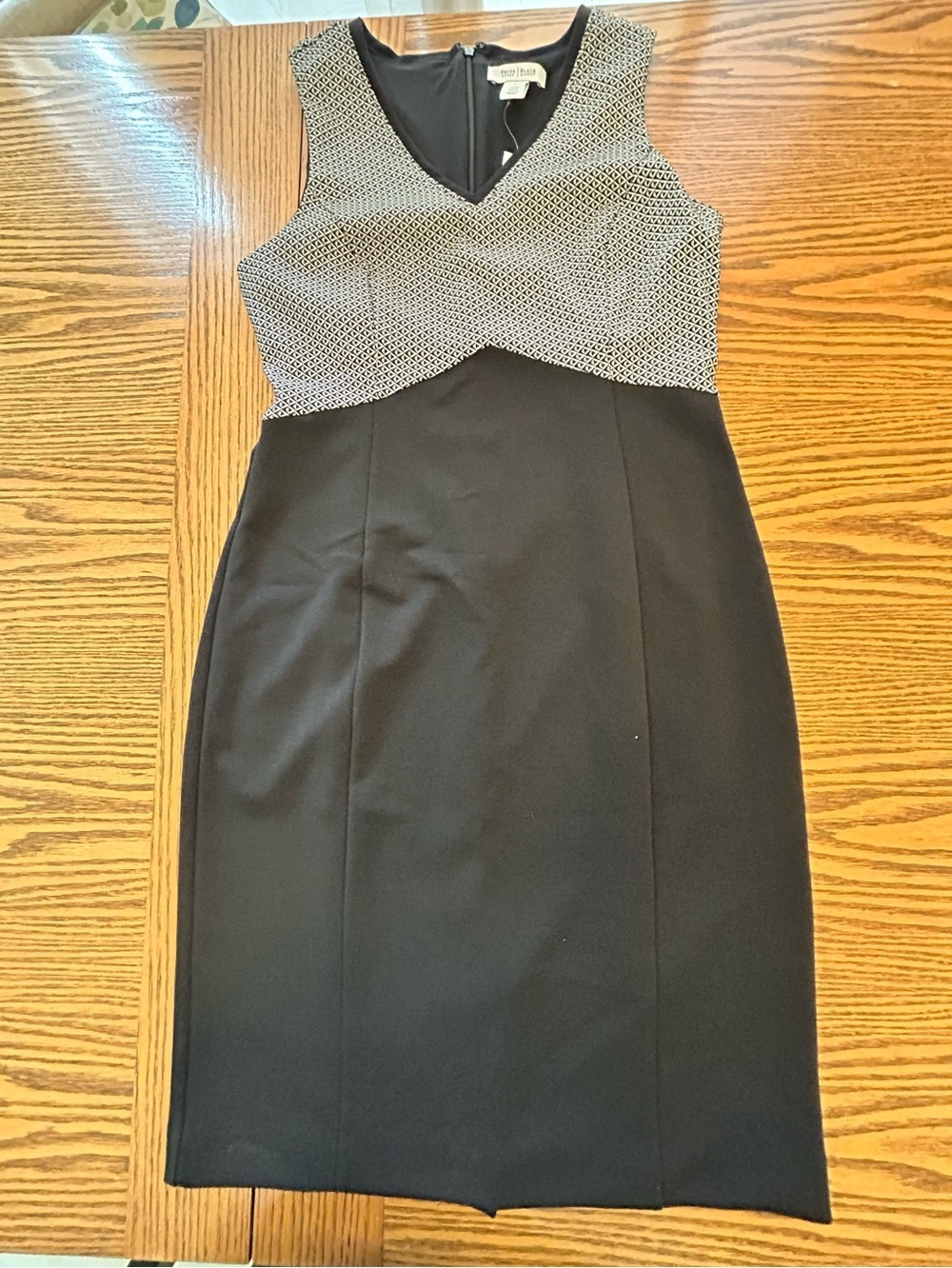 White House Black Market Black & White Fitted Midi Sheath Dress Zip Closure Sz 6